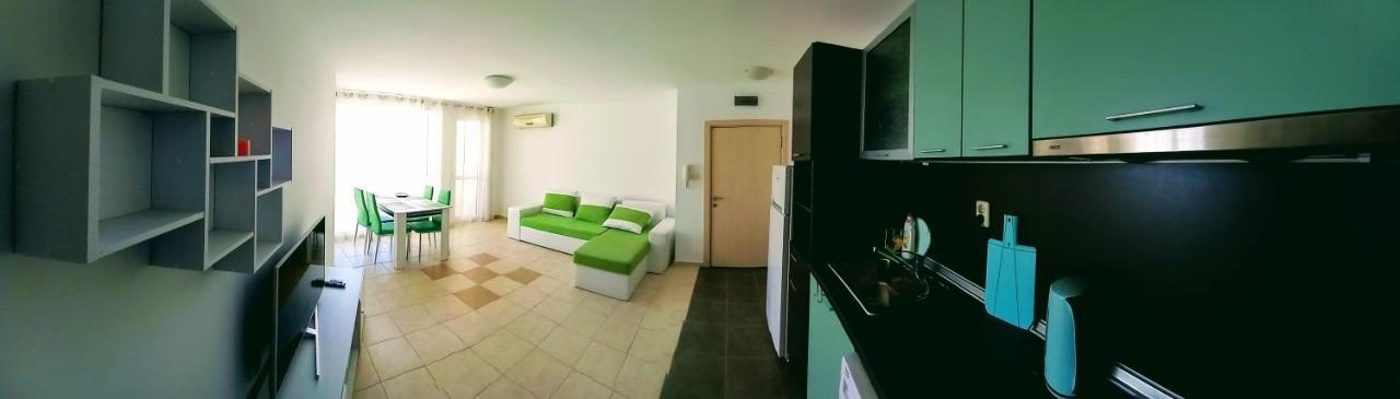 Green Dream 3 Rooms Apartment Butterfly Slantschew brjag Exterior foto